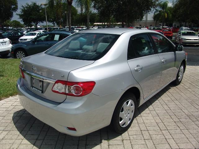 Toyota Corolla 2011 photo 3