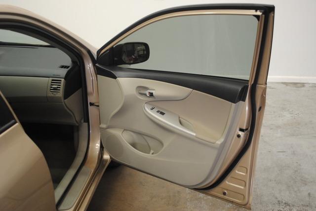 Toyota Corolla 2011 photo 28