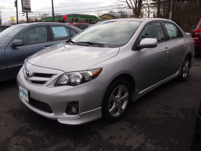 Toyota Corolla Supercab Flareside XL Unspecified