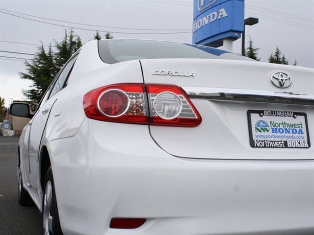 Toyota Corolla 2011 photo 2