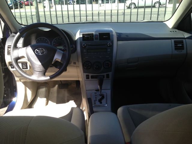 Toyota Corolla 2011 photo 2