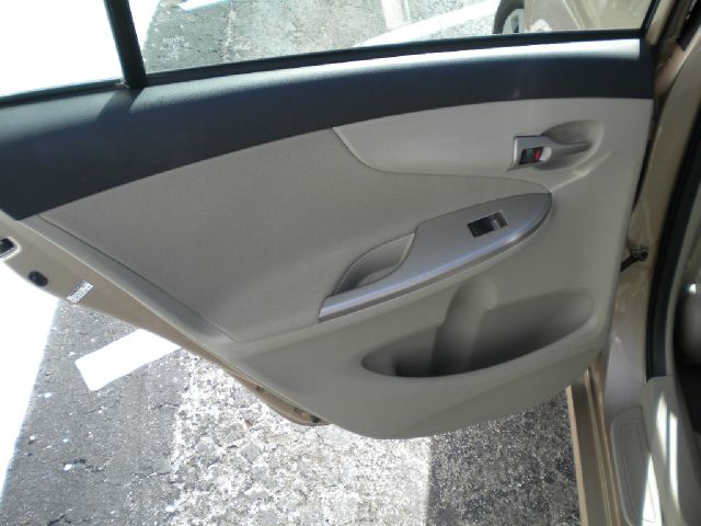 Toyota Corolla 2011 photo 12