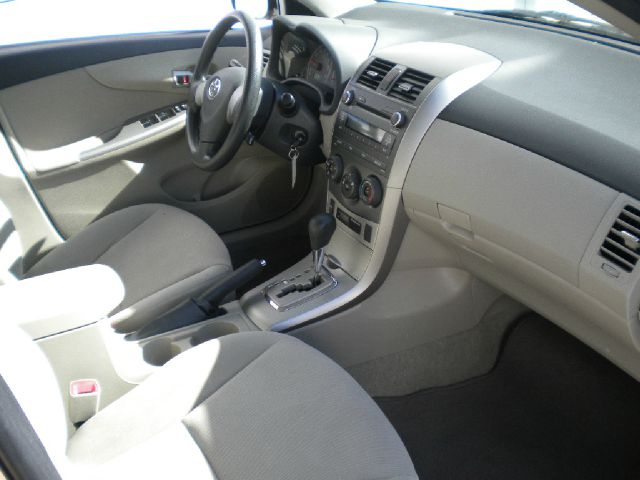 Toyota Corolla 2011 photo 21