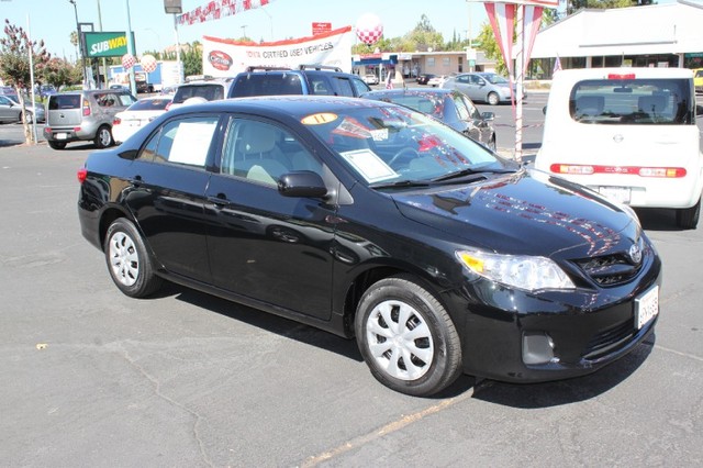 Toyota Corolla 2011 photo 2