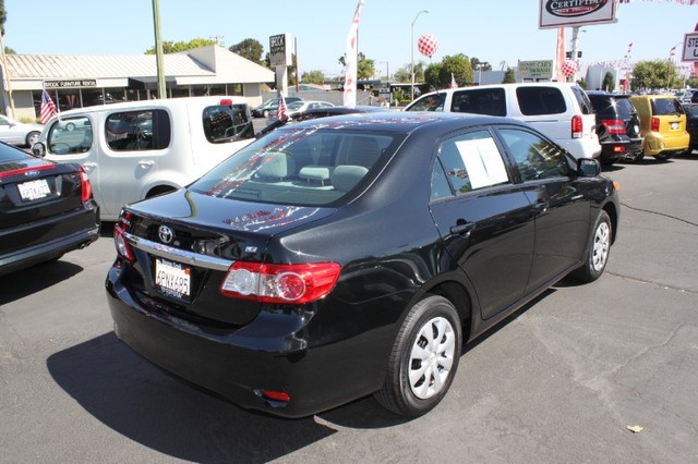 Toyota Corolla 2011 photo 4