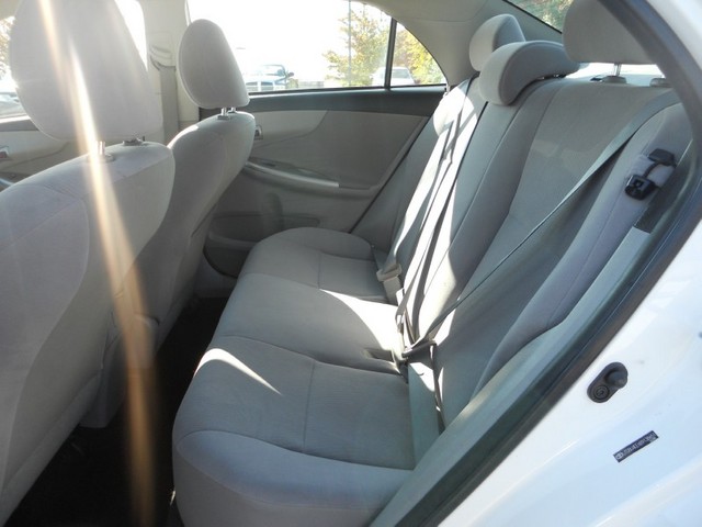 Toyota Corolla 2011 photo 2