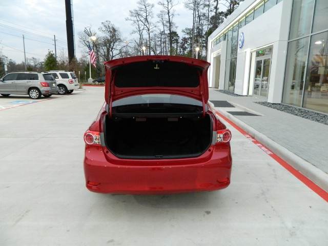 Toyota Corolla 2011 photo 4