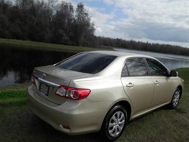 Toyota Corolla 2011 photo 2