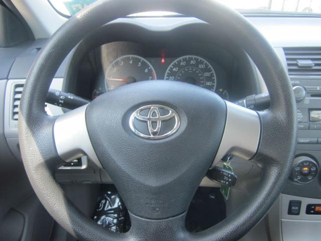 Toyota Corolla 2011 photo 17