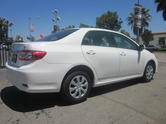 Toyota Corolla 2011 photo 25