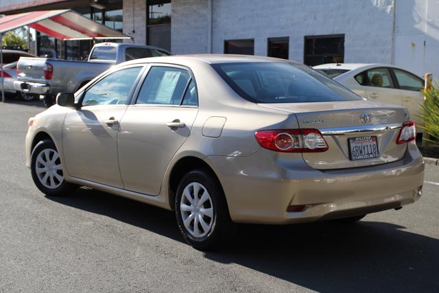 Toyota Corolla 2011 photo 2