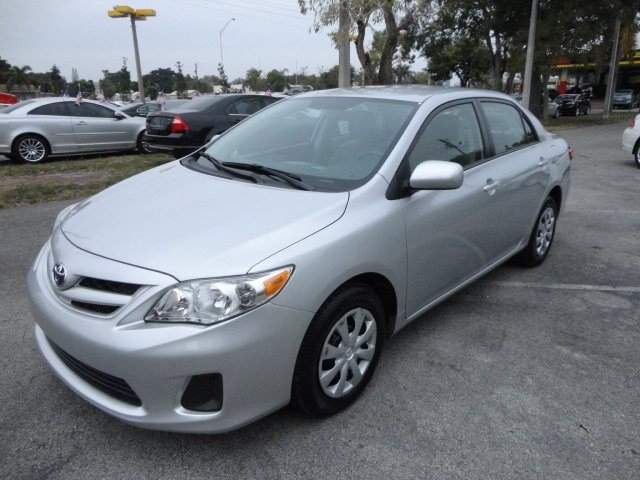 Toyota Corolla Supercab Flareside XL Unspecified