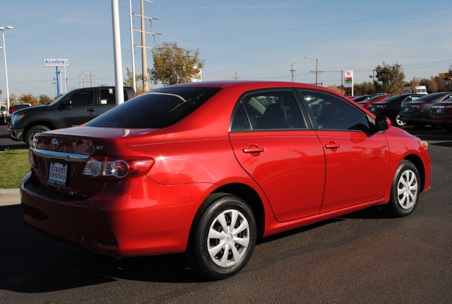 Toyota Corolla 2011 photo 4