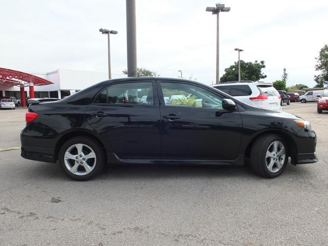 Toyota Corolla 2011 photo 2