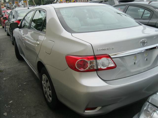 Toyota Corolla 2011 photo 2