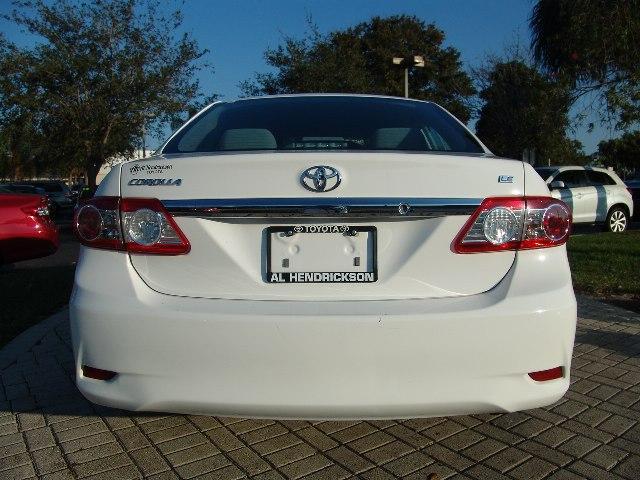 Toyota Corolla 2011 photo 3