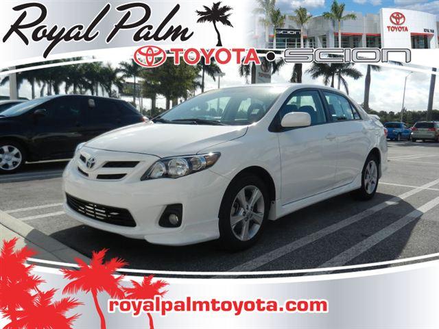 Toyota Corolla S SL LE Sedan