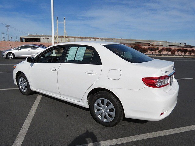 Toyota Corolla 2011 photo 2