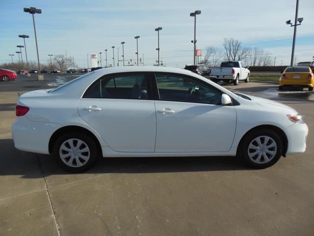 Toyota Corolla 2011 photo 2