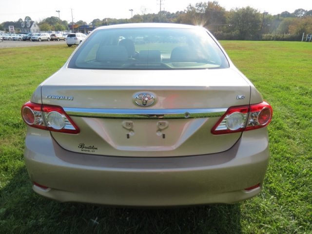 Toyota Corolla 2011 photo 2