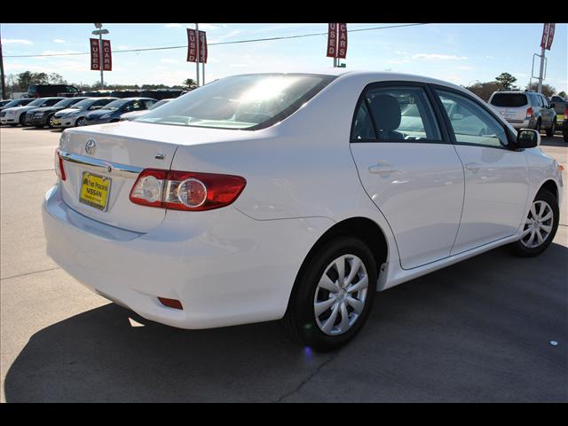Toyota Corolla 2011 photo 1