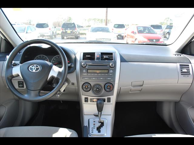 Toyota Corolla 2011 photo 2