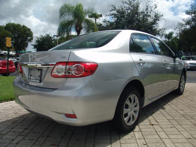 Toyota Corolla 2011 photo 3