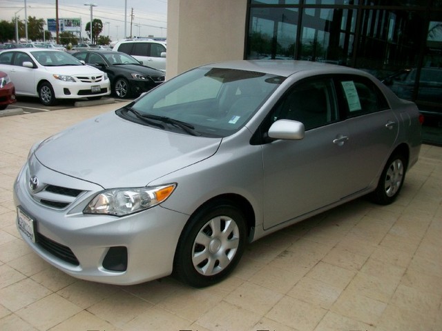 Toyota Corolla 2011 photo 2