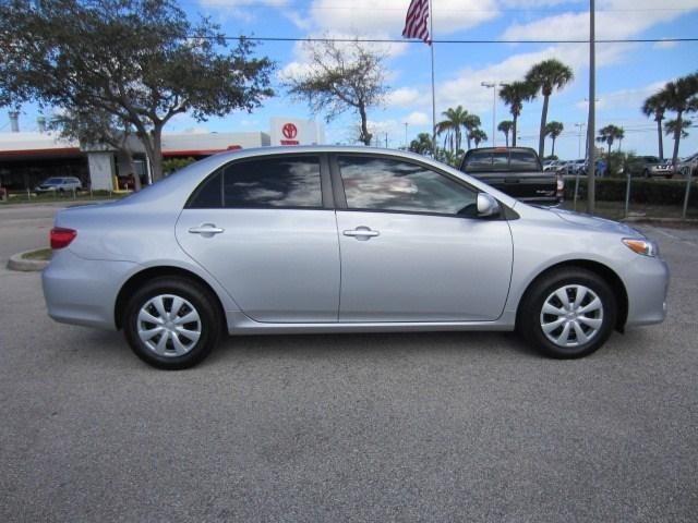 Toyota Corolla 2011 photo 4