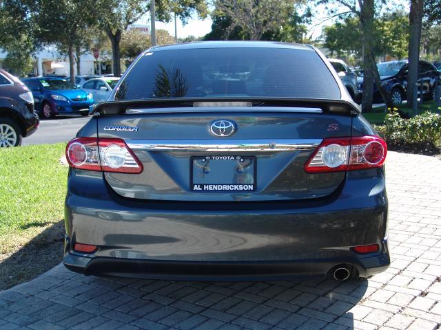 Toyota Corolla 2011 photo 4