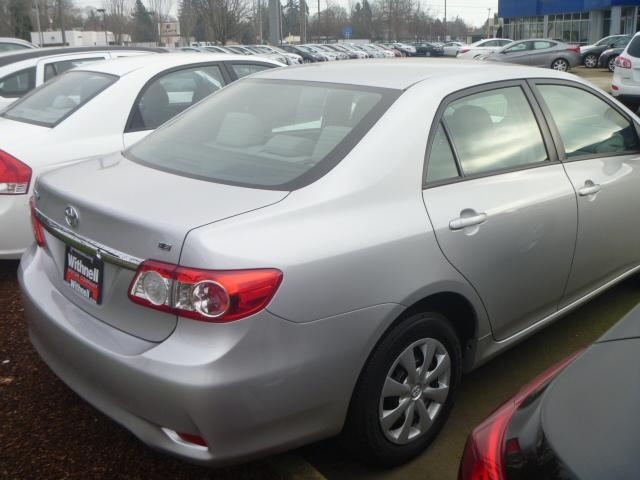 Toyota Corolla 2011 photo 3