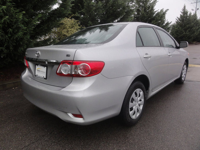 Toyota Corolla 2011 photo 2