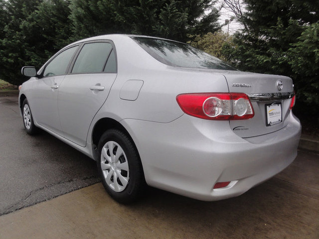 Toyota Corolla 2011 photo 3
