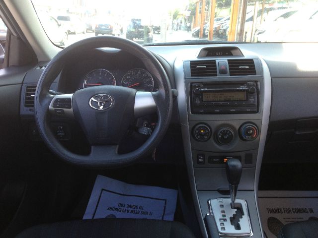 Toyota Corolla 2012 photo 45