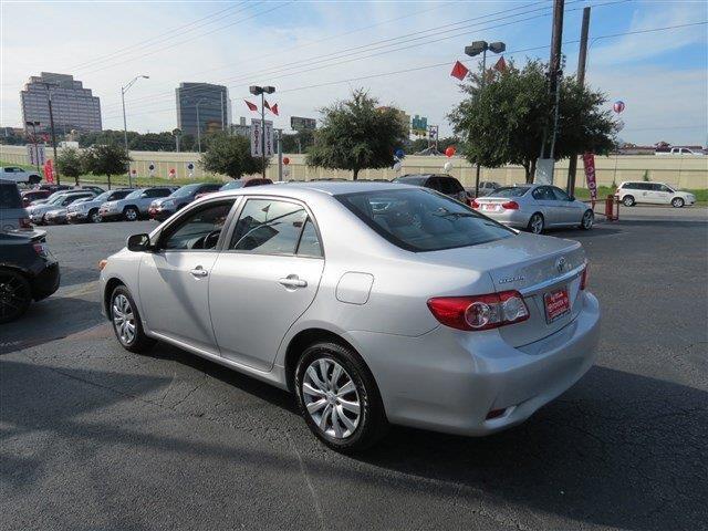 Toyota Corolla 2012 photo 4