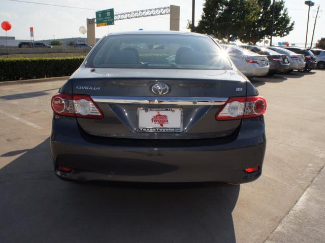 Toyota Corolla 2012 photo 3