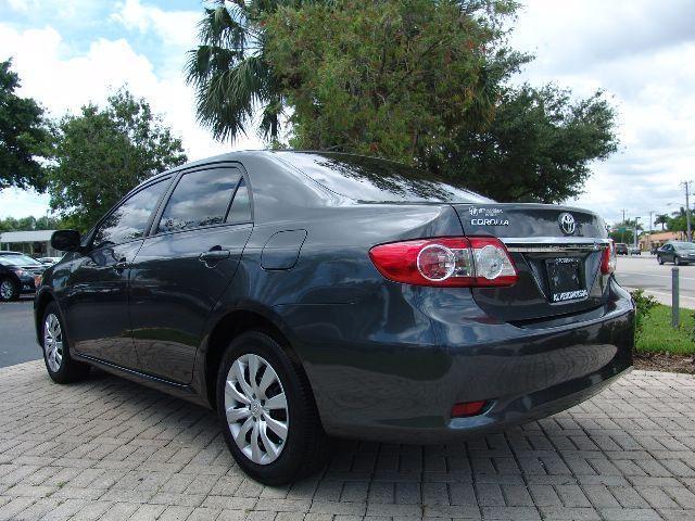 Toyota Corolla 2012 photo 13