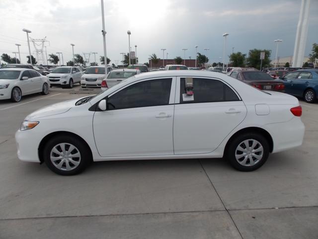 Toyota Corolla 2013 photo 2