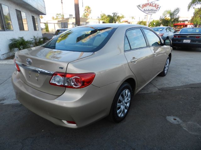 Toyota Corolla 2013 photo 2