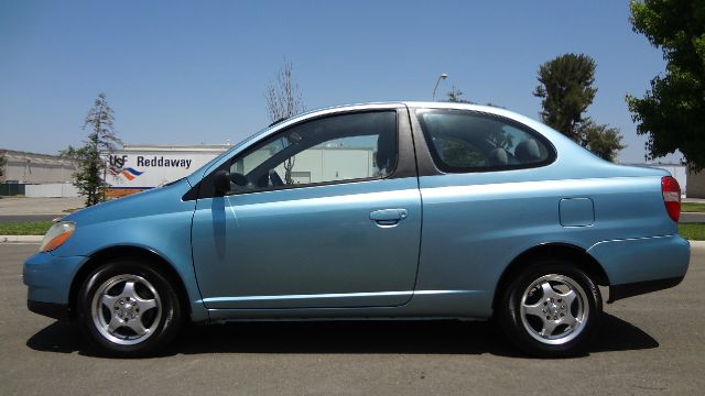 Toyota Echo 2002 photo 3