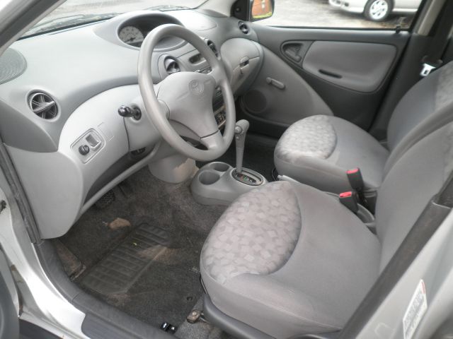 Toyota Echo 2000 photo 3