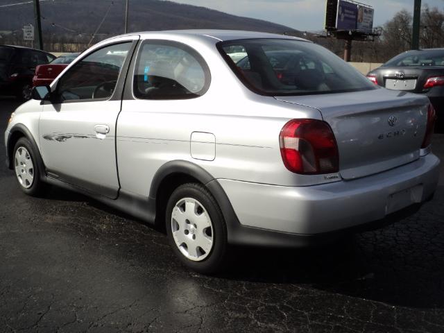 Toyota Echo 2000 photo 2