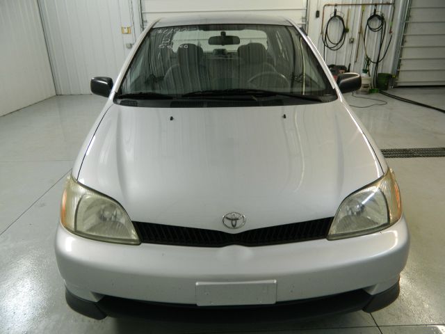 Toyota Echo 2000 photo 2