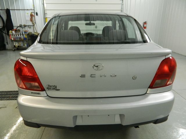 Toyota Echo 2000 photo 4