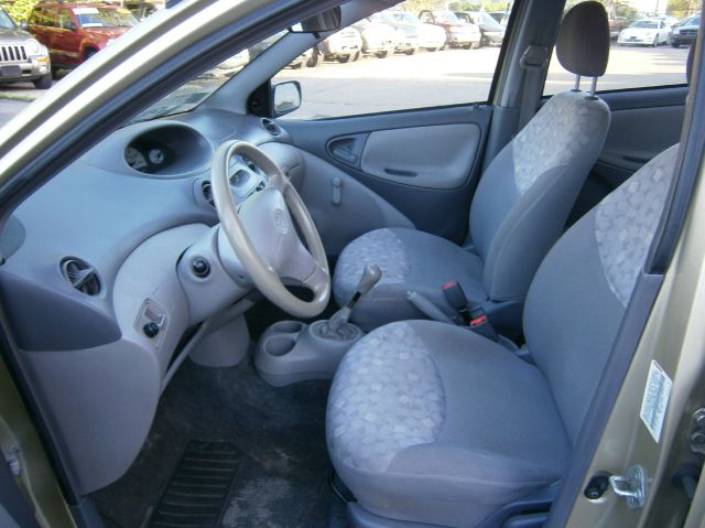 Toyota Echo Clk320 Cabriolet Sedan