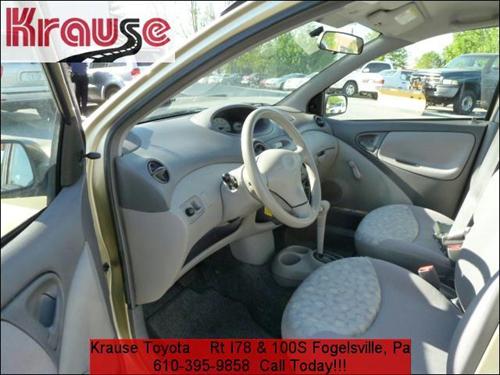 Toyota Echo 2000 photo 2