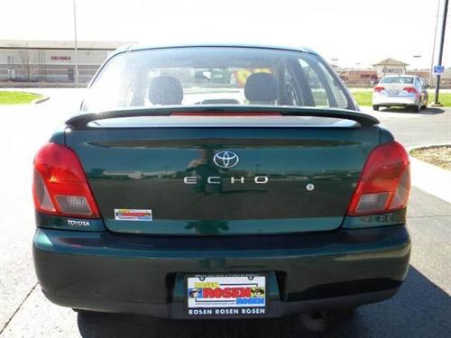 Toyota Echo 2000 photo 1