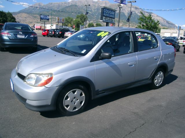 Toyota Echo 2000 photo 3