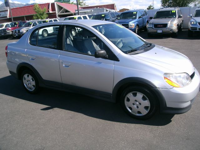 Toyota Echo 2000 photo 4