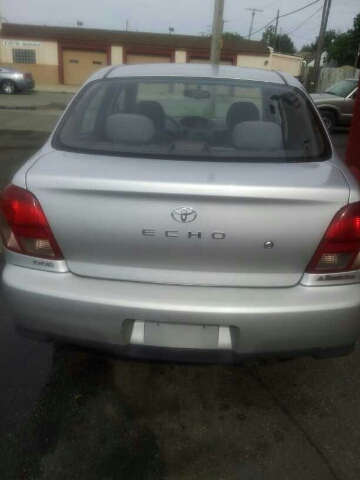 Toyota Echo 2001 photo 2